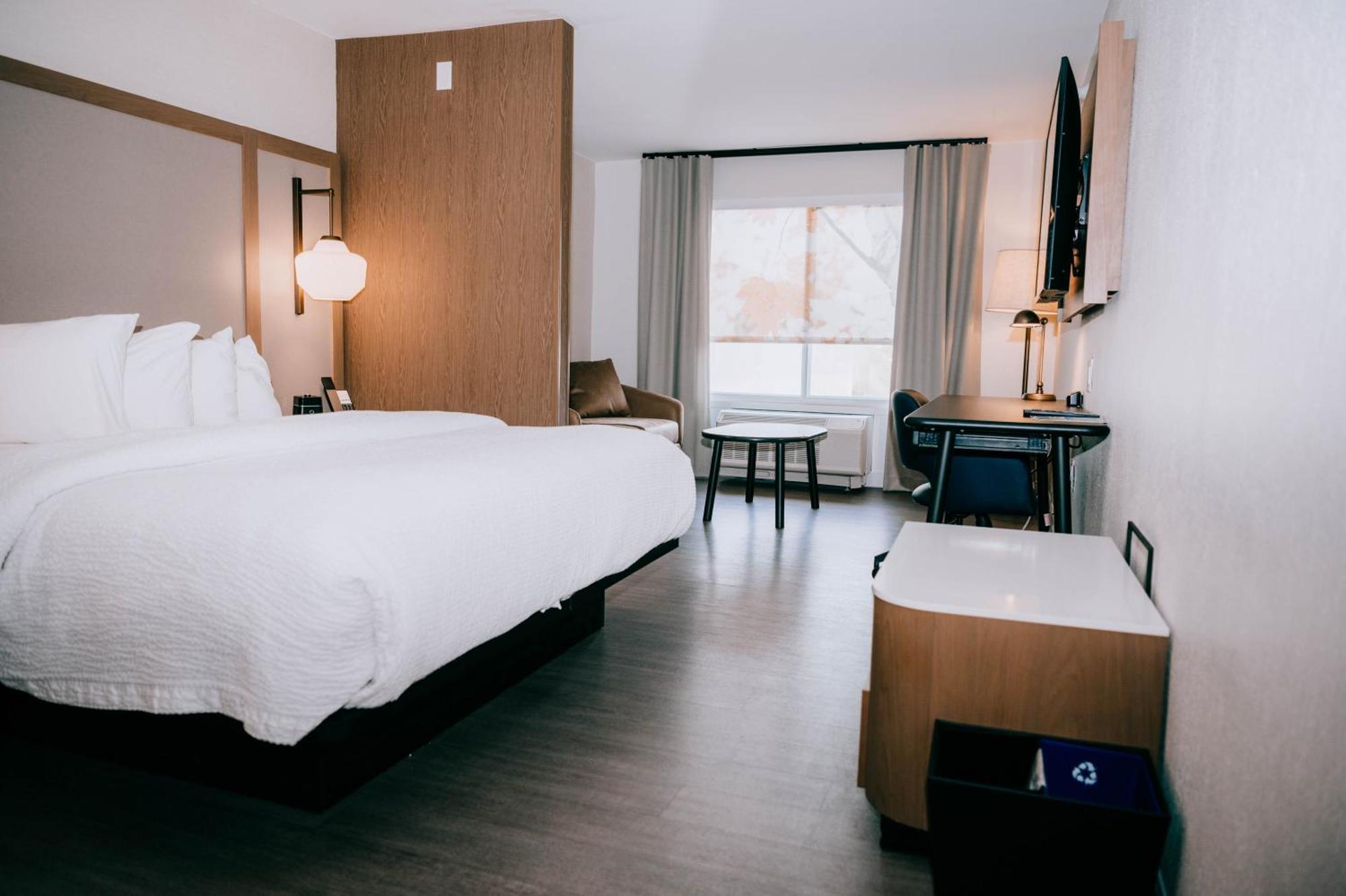 Fairfield & By Marriott Lexington Georgetown/college 3*