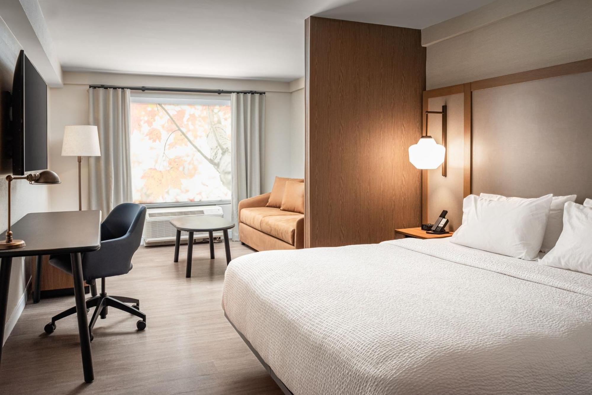 Hotel Fairfield & By Marriott Lexington Georgetown/college