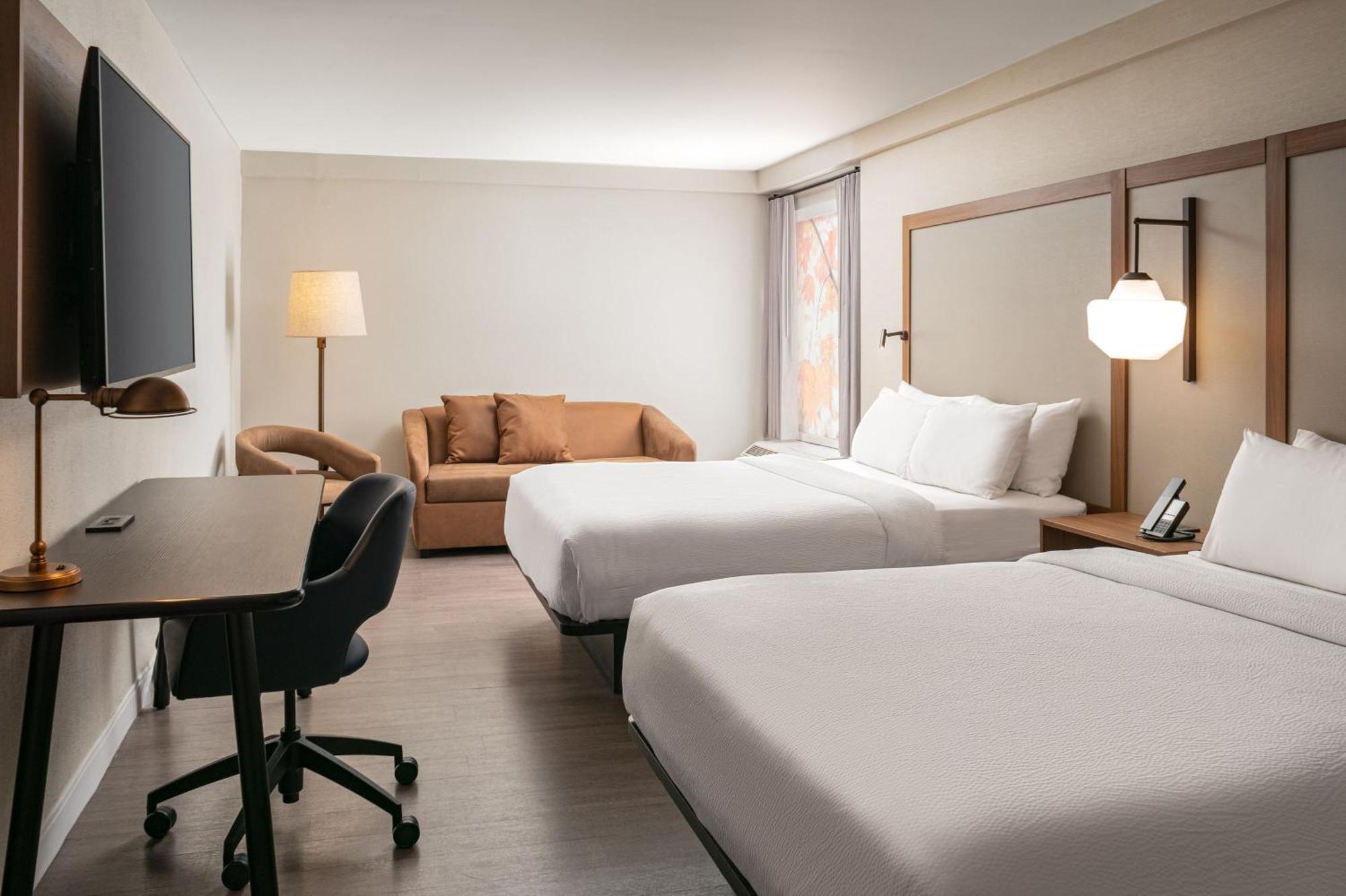 Fairfield & By Marriott Lexington Georgetown/college