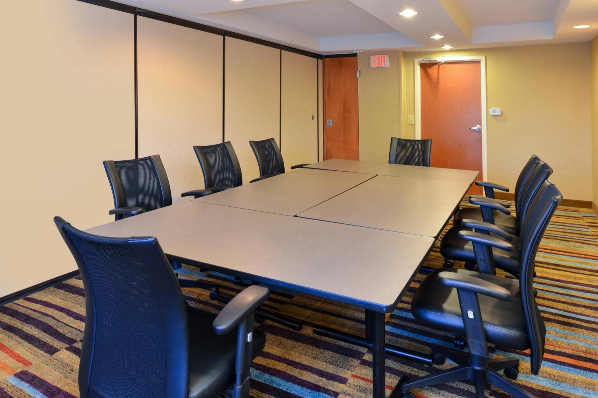 Hotel Fairfield & By Marriott Lexington Georgetown/college