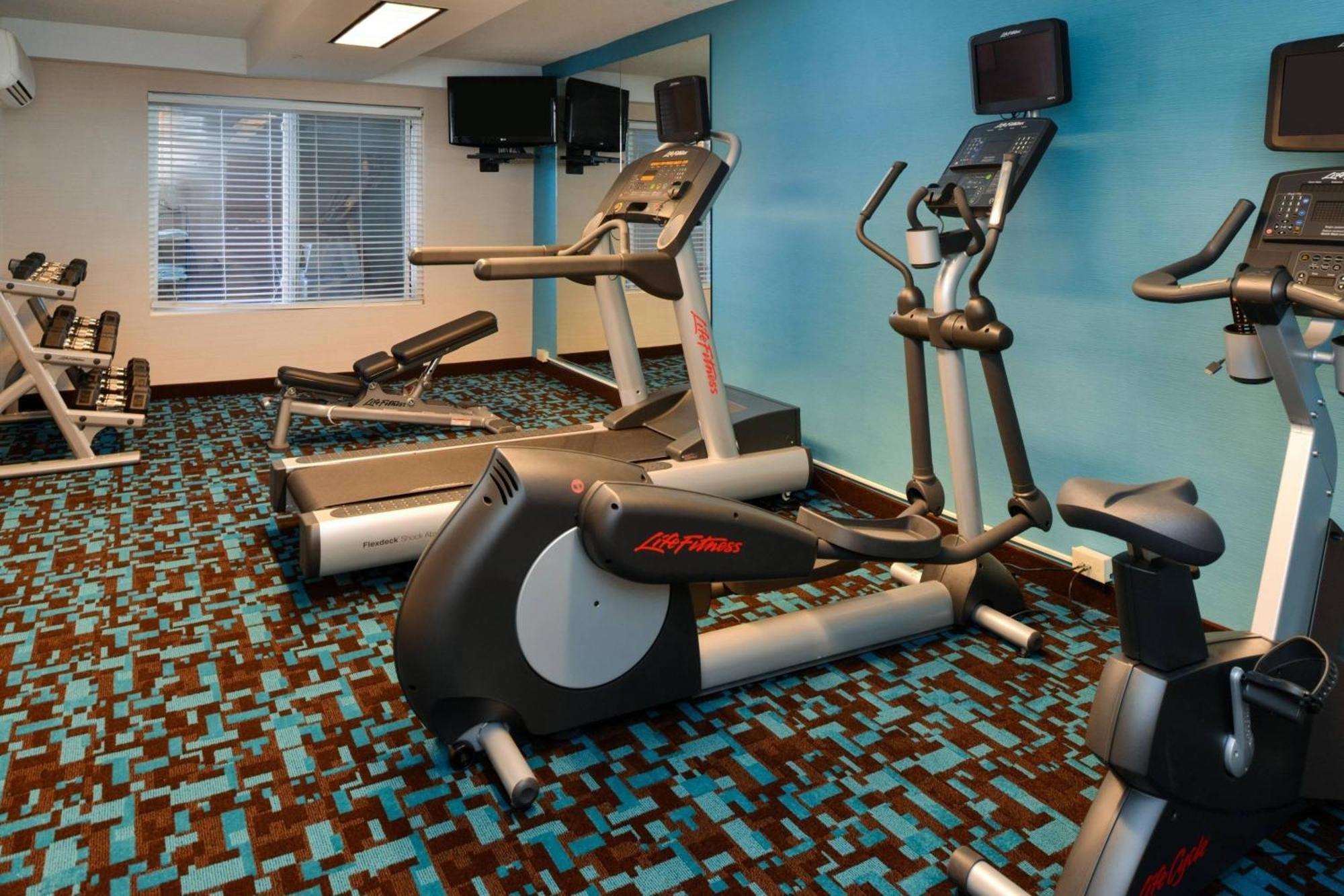 Fairfield & By Marriott Lexington Georgetown/college 3*