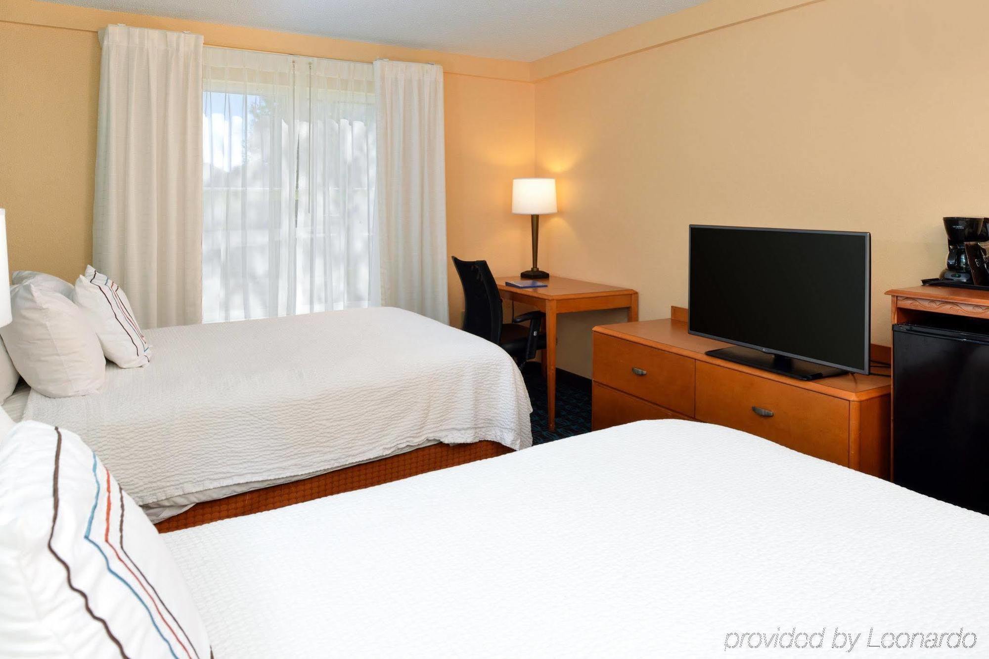 Hotel Fairfield & By Marriott Lexington Georgetown/college